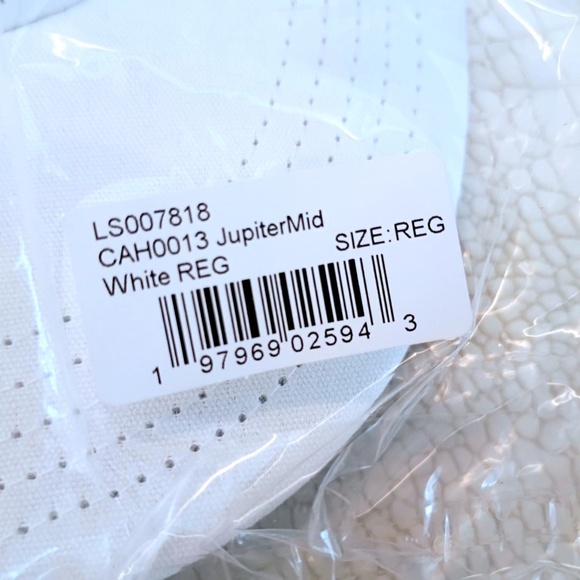 (Sold Out) Tiger Woods Sun Day Red Jupiter Mid Hat- White (Regular) - Picture 5 of 10